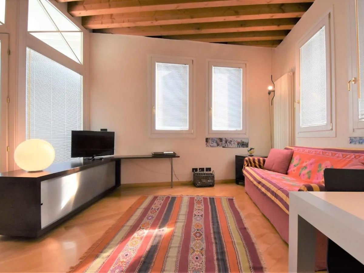 Apartment Iris By Interhome Venice