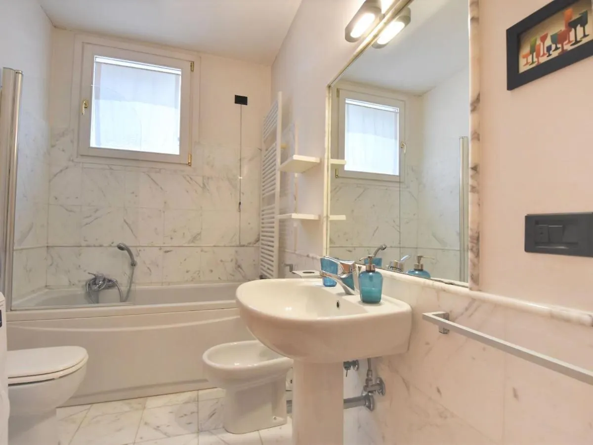 Apartment Iris By Interhome Venice