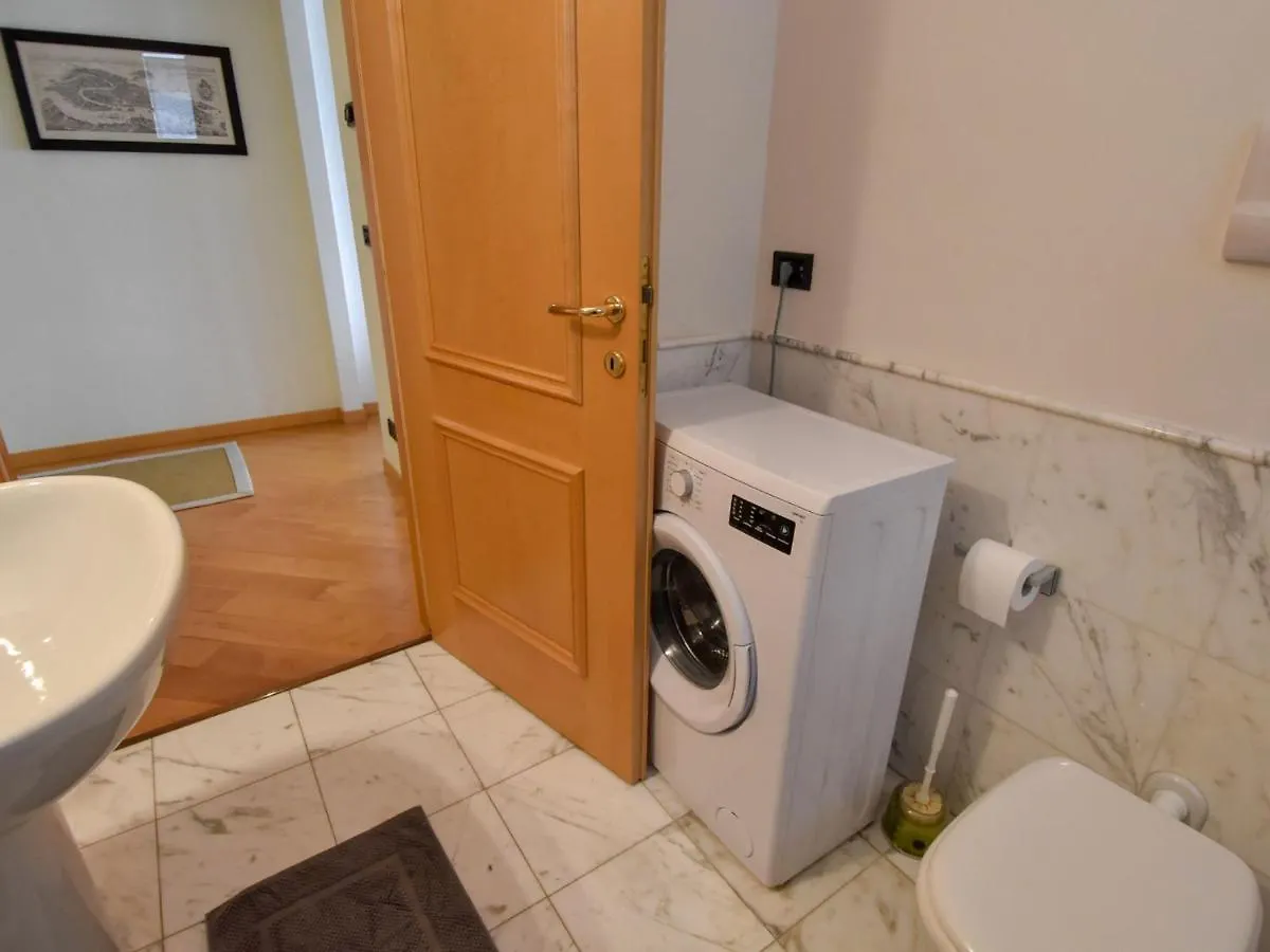 Apartment Iris By Interhome Venice