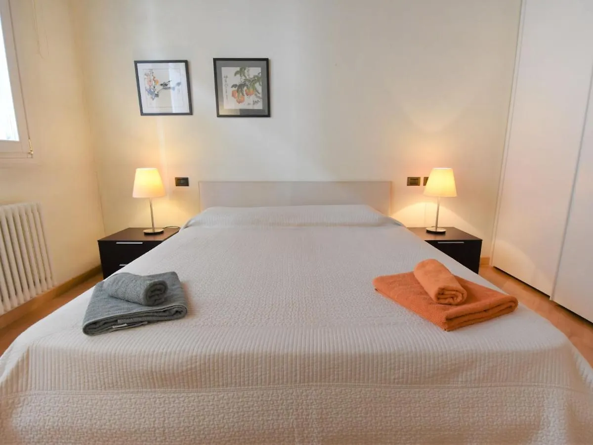 Apartment Iris By Interhome Venice